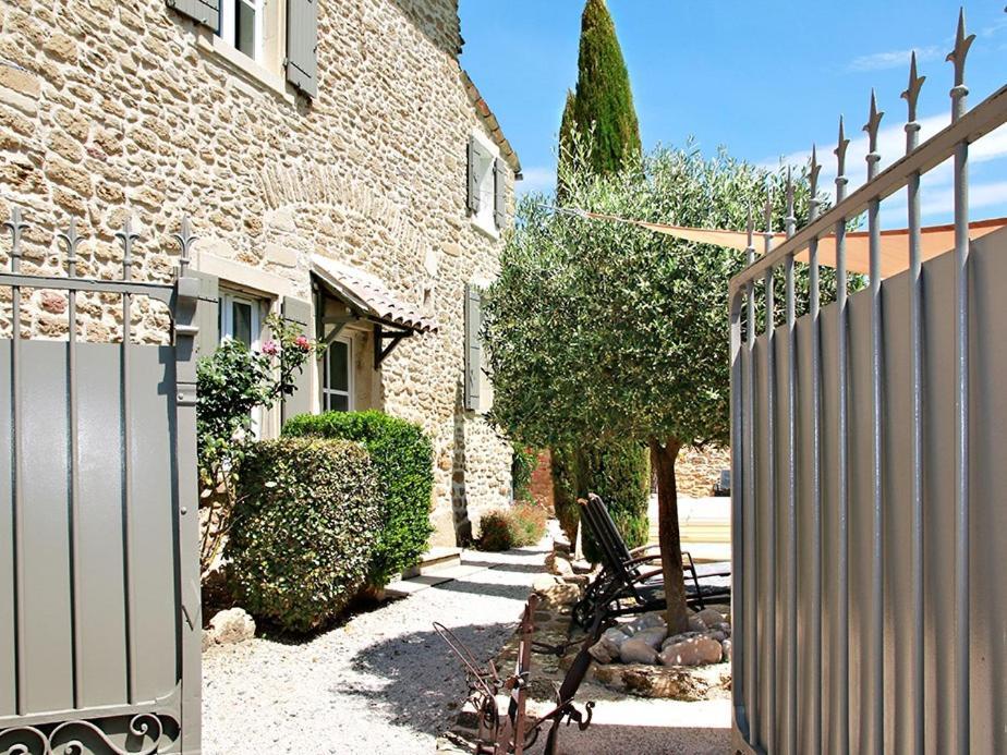 Le Clos De La Tuiliere Гриньян Экстерьер фото